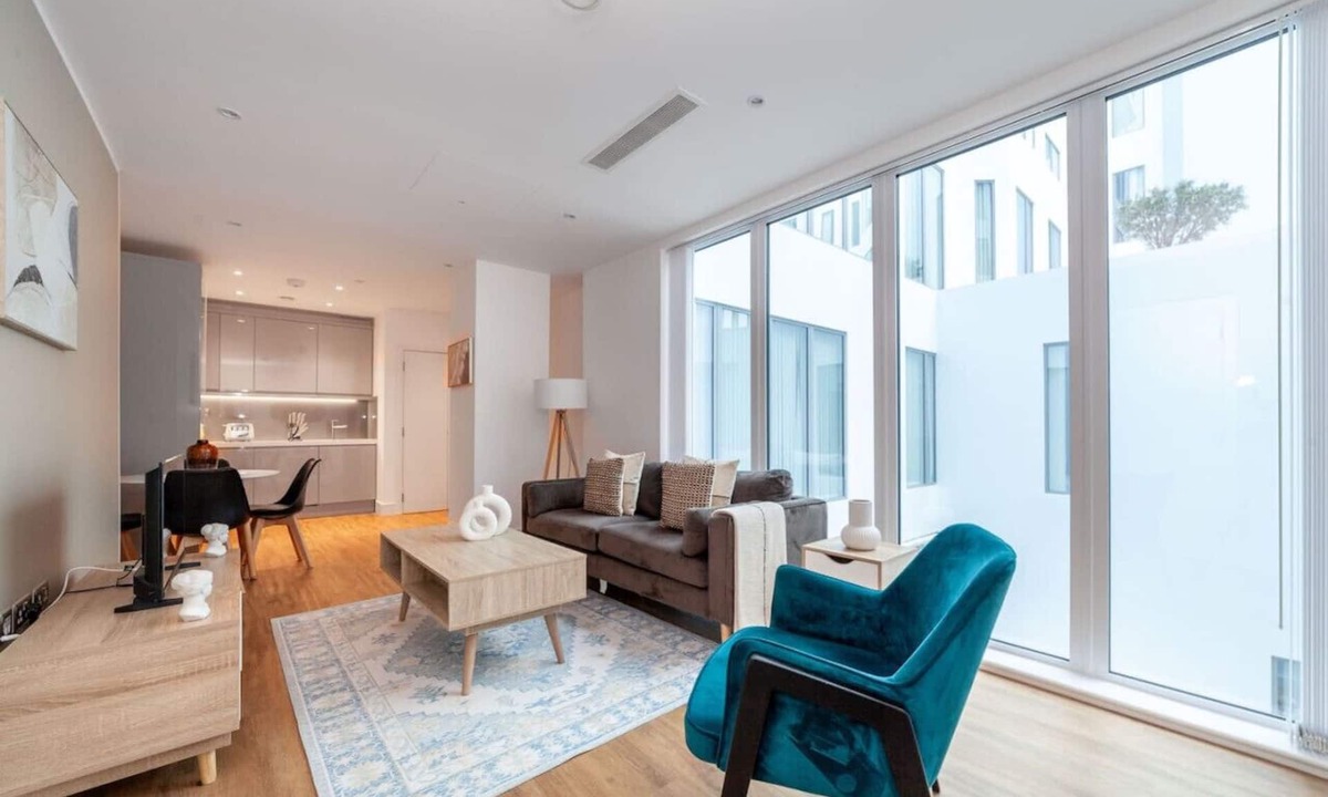 Hanger Hill Apartment | The Ealing Luxury Flat