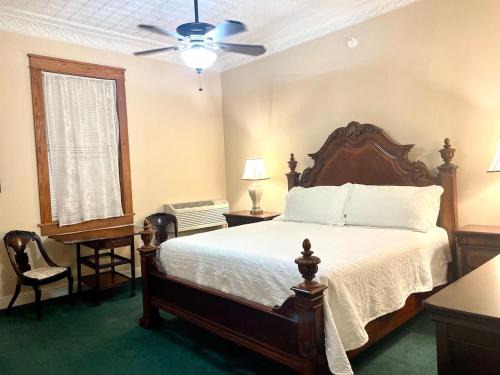 Eastland Hotel | The Eastland Historic Hotel- Imperial Room