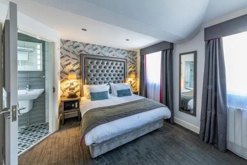 Warwick Hotel | The Eaton Townhouse