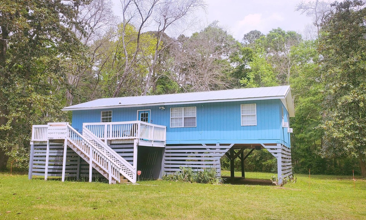 Edisto Island House | The Edisto Escape 5 Min Drive From Beach - 3bdrm, sleeper, NEW Queen Beds!