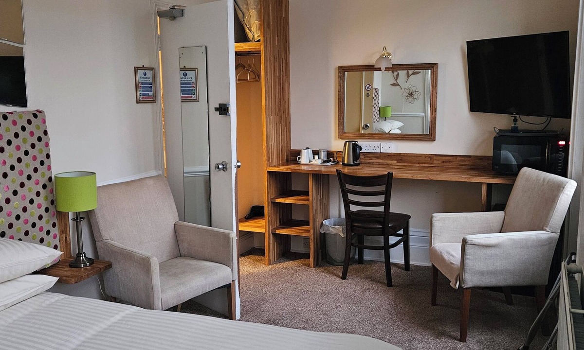 Gloucester Hotel | The Edward Hotel