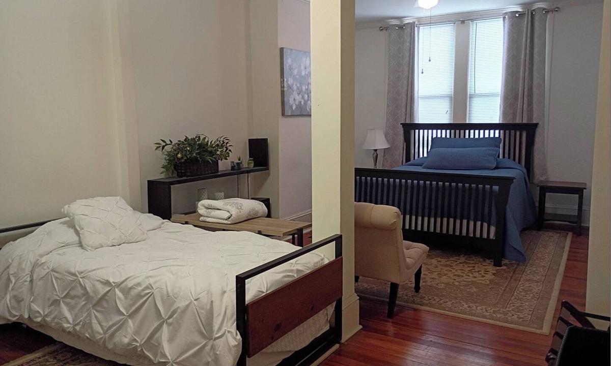 Henderson Bed & Breakfast | The Eleanor on Belle - Suite 1