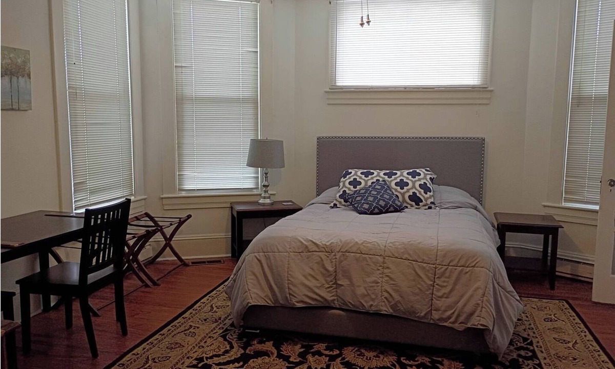 Henderson Bed & Breakfast | The Eleanor on Belle - Suite 2