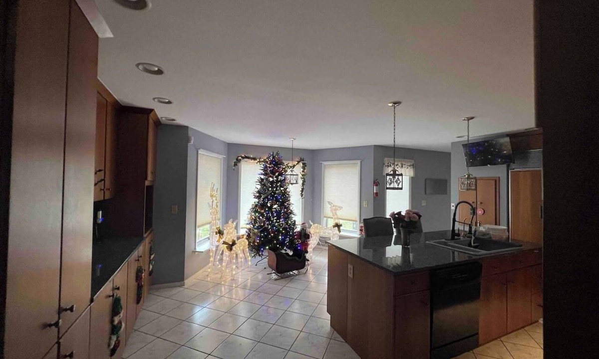 Dauberville House | The Elegant Retreat.