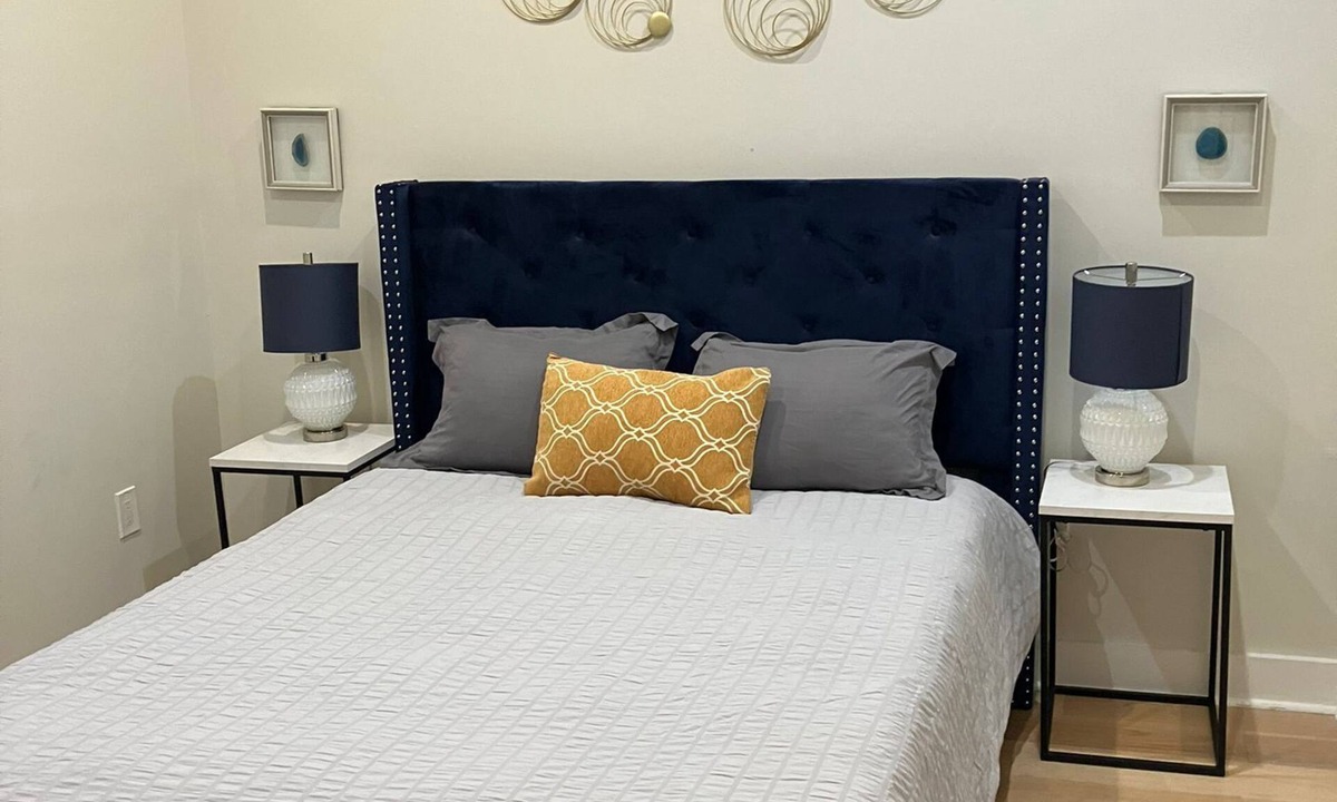 Washington Square West Apartment | The Elegante - 2BR apt 2F