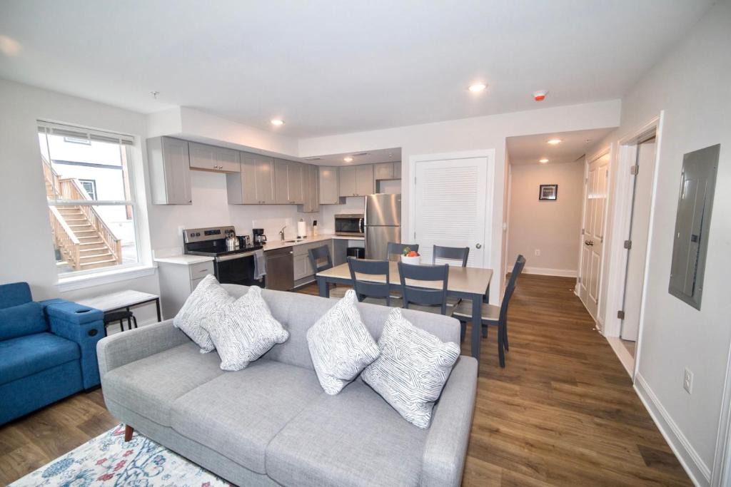 Brightwood Park Apartment | The Elise :Home Away From Home