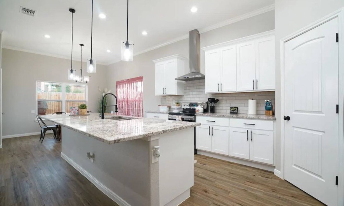 Converse House | The Embassy /Contemporary Custom Build Lux
