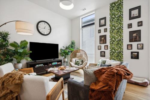 Fort Worth House | The Emerald 3BD In the Heart of Magnolia