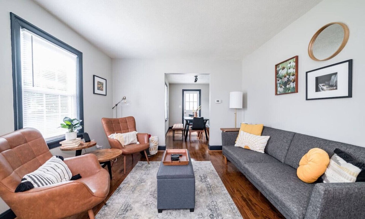 Peakland House | The Emerson, Sauna, Deck and Office Near Downtown!