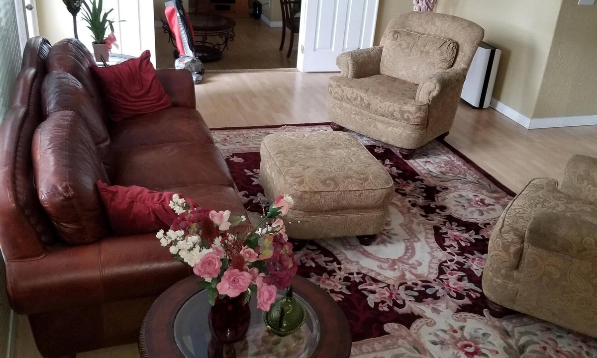 Yelm Bed & Breakfast | The entire bed and breakfast inn