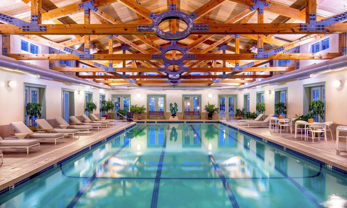 Manchester Hotel | The Equinox Golf Resort & Spa