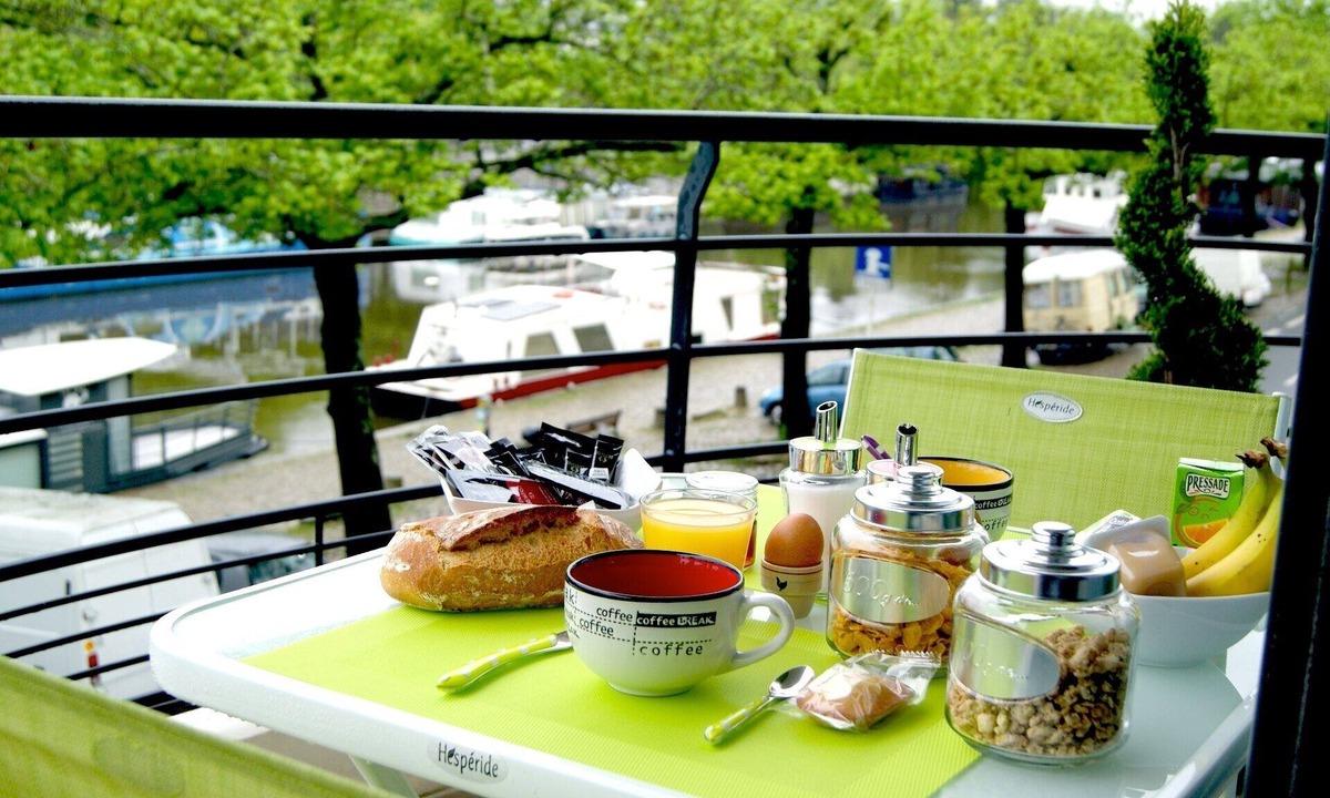 Talensac-Pont Morand Apartment | The Erdream