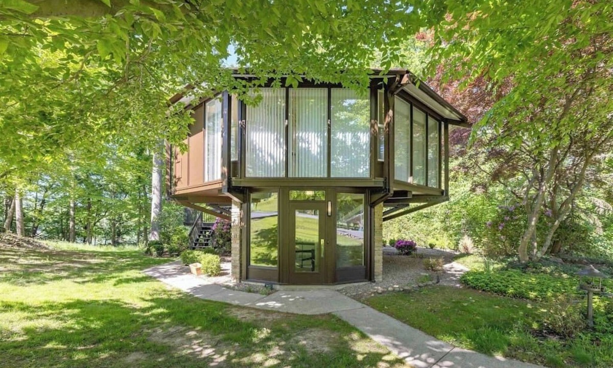 Cheat Lake House | The Escape Pod @Cheat Lake, private Hot Tub