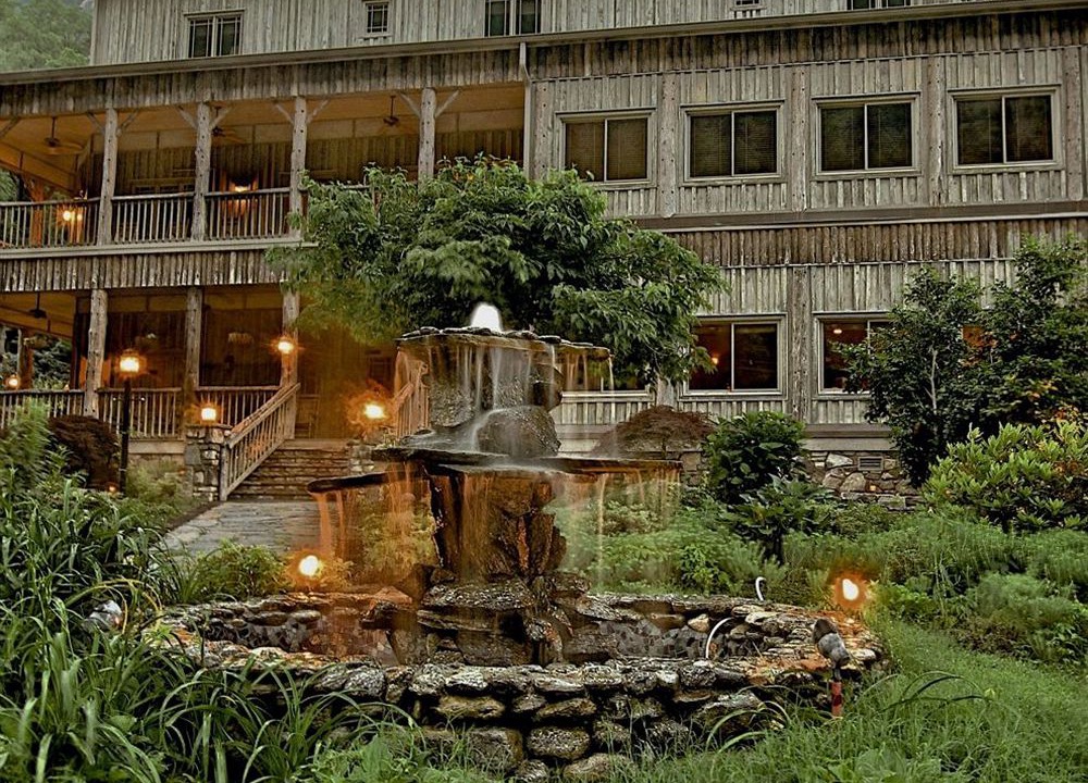 Chimney Rock Hotel | The Esmeralda Inn and Restaurant