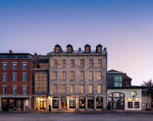 Old Port Apartment | The Evalina Hotel