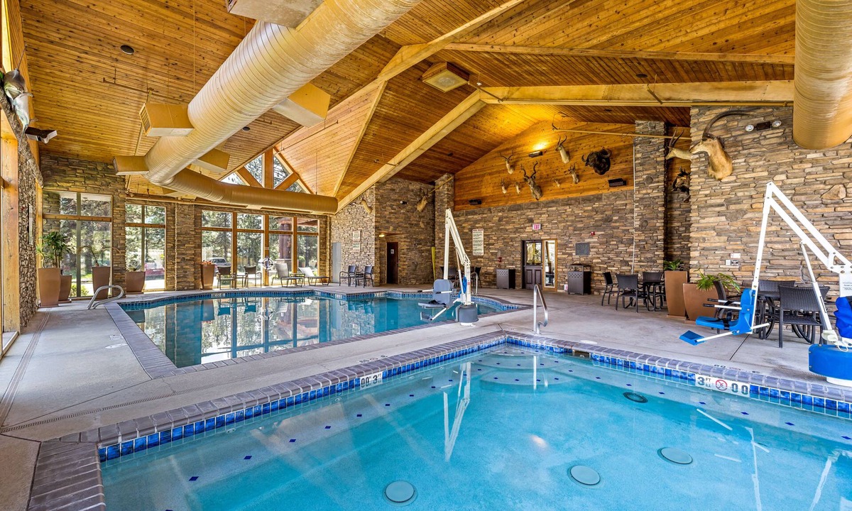 McCall Hotel | The Evergreen Hotel