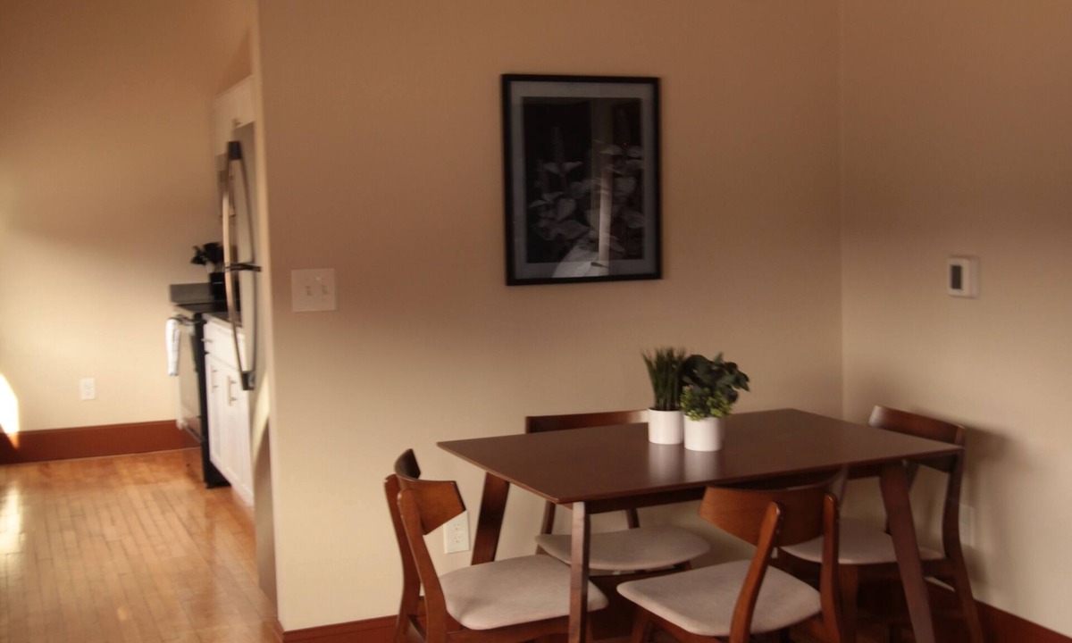 Marshland Apartment | The Exchange 13 | Historic Bldg, Studio, Dwntwn