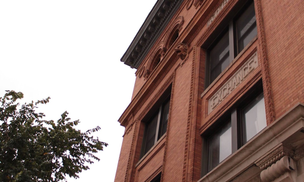 Marshland Apartment | The Exchange 21 | Historic Bldg, 1 Bed, Dwntwn