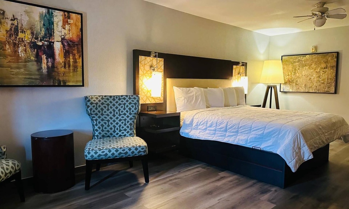 West Columbia Hotel | The Executive Inn & Suites
