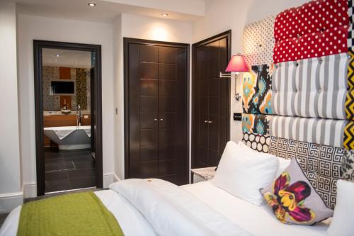 South Kensington Hotel | The Exhibitionist Hotel