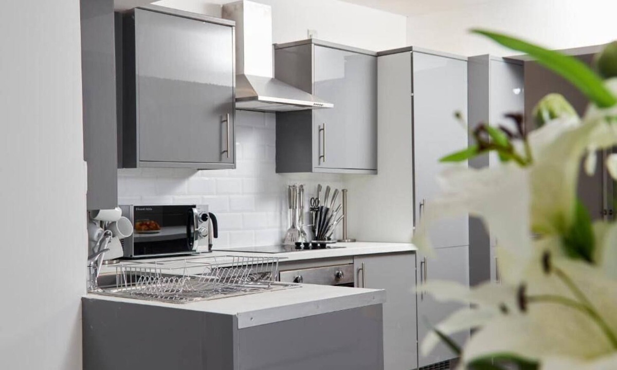 Rugby House | The Exquisite Central Rugby Gem