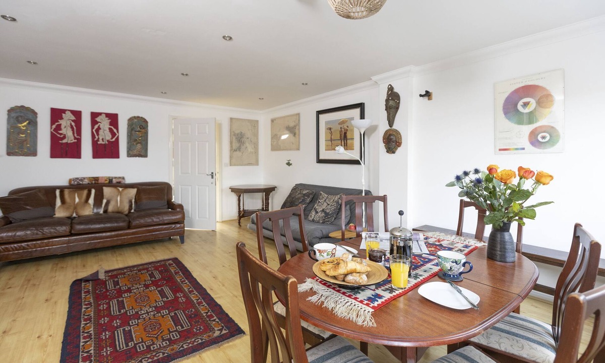 Kennington House | The Fairways Retreat