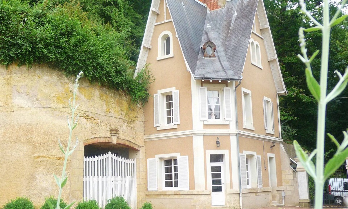 Larcay House | The Fairy House chic & charm. Loire Chateaux Amboise. Heated swimming pool May