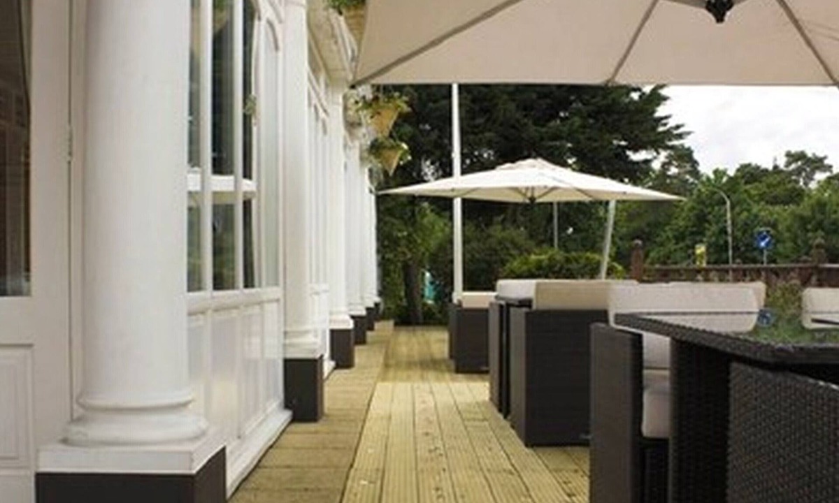 Rushmoor District Hotel | The Falcon Hotel