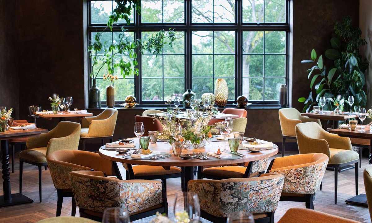 Castle Ashby Hotel | The Falcon Hotel