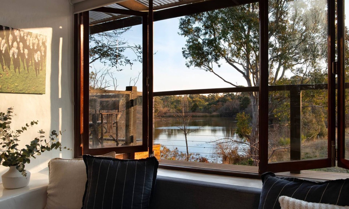 Werona House | The Falls at Lake Werona