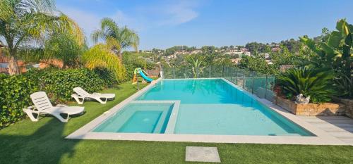 Canaletes House | The Family Palace