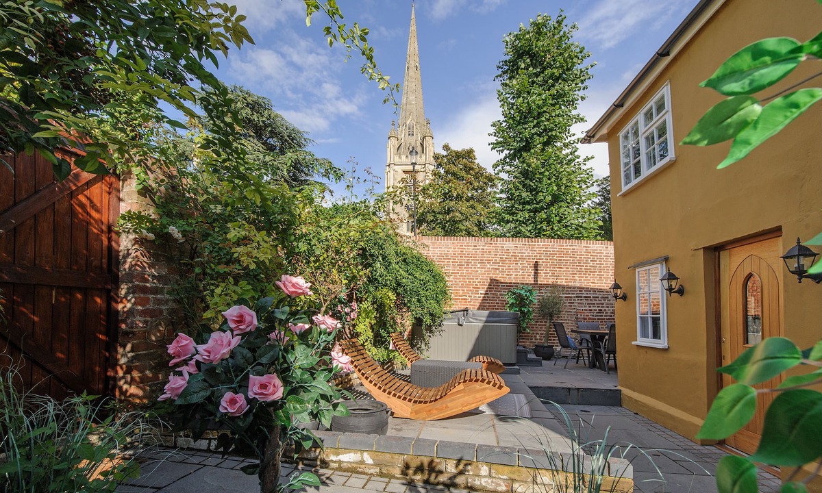 Saffron Walden House | The Famous Harry Potter House