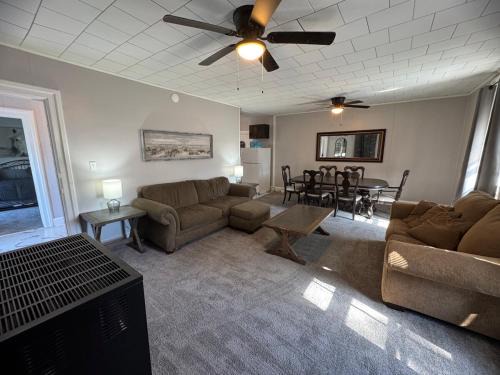 Lancaster Apartment | The Farm- Apt 2