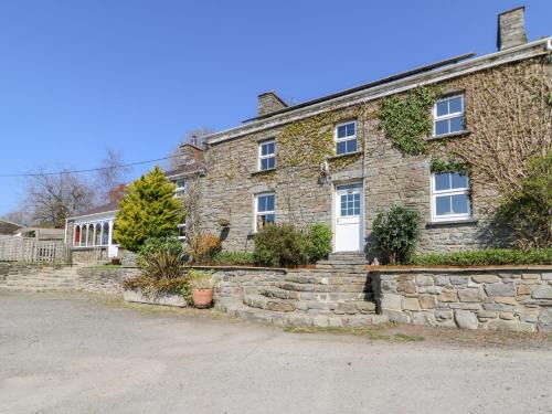 Felinfach House | The Farmhouse