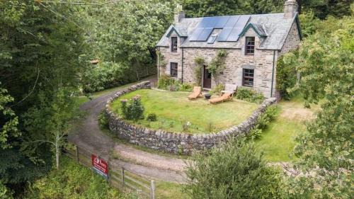 Aberfeldy House | The Ferry House Cottage