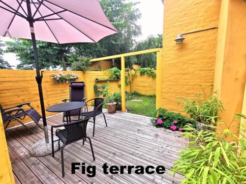 Arnager House | The FIG Studio - "Den Gule Svane" Guest House - near Rønne & Beach
