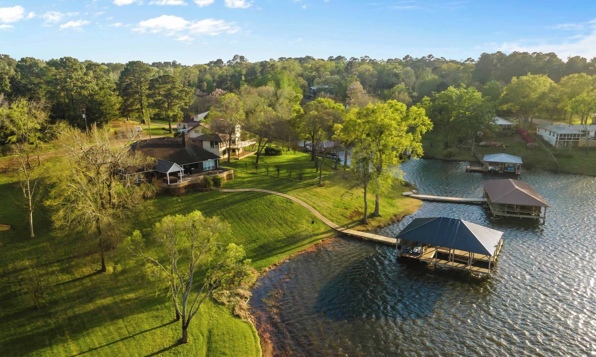 Bullard House | The Finding Place at Lake Palestine