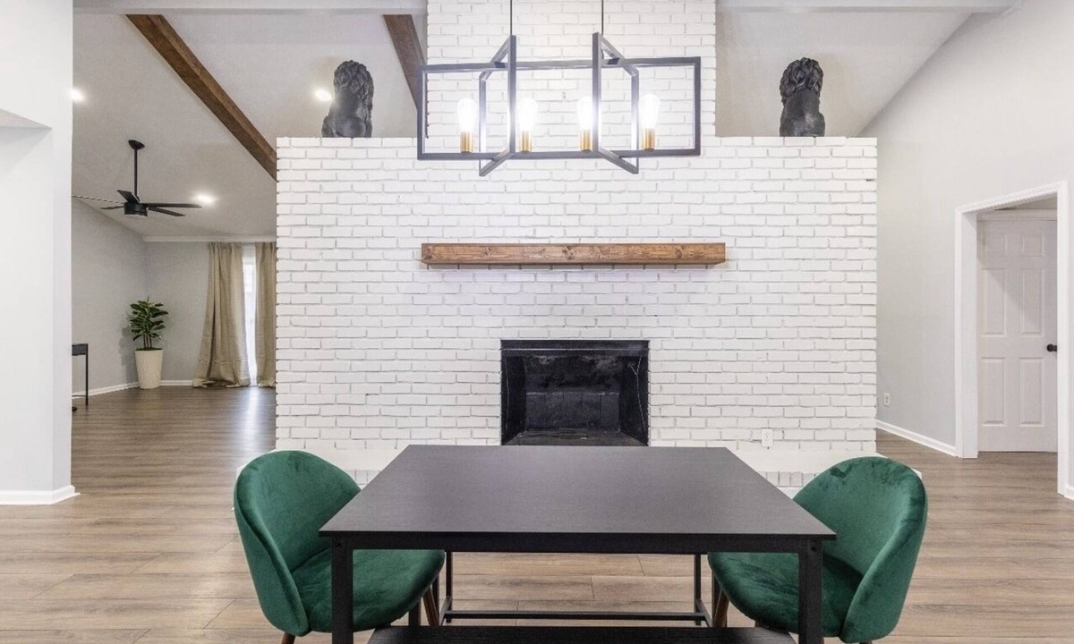 Lithonia House | The Firefly House