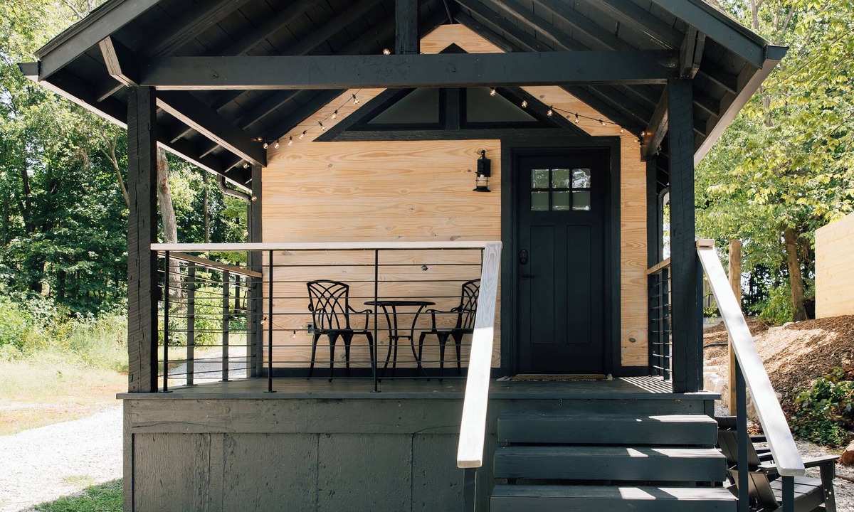 Fredericktown Cabin | The Firehouse Loft - Sleeps 4