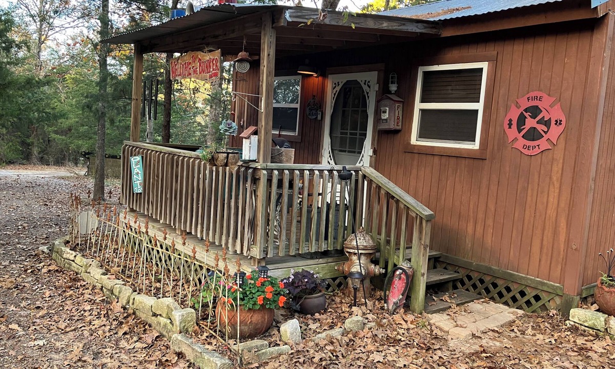 Tyler RV Rental | The Fireman's Bunker, a cabin in the country that sleeps 4 on Bunk Beds