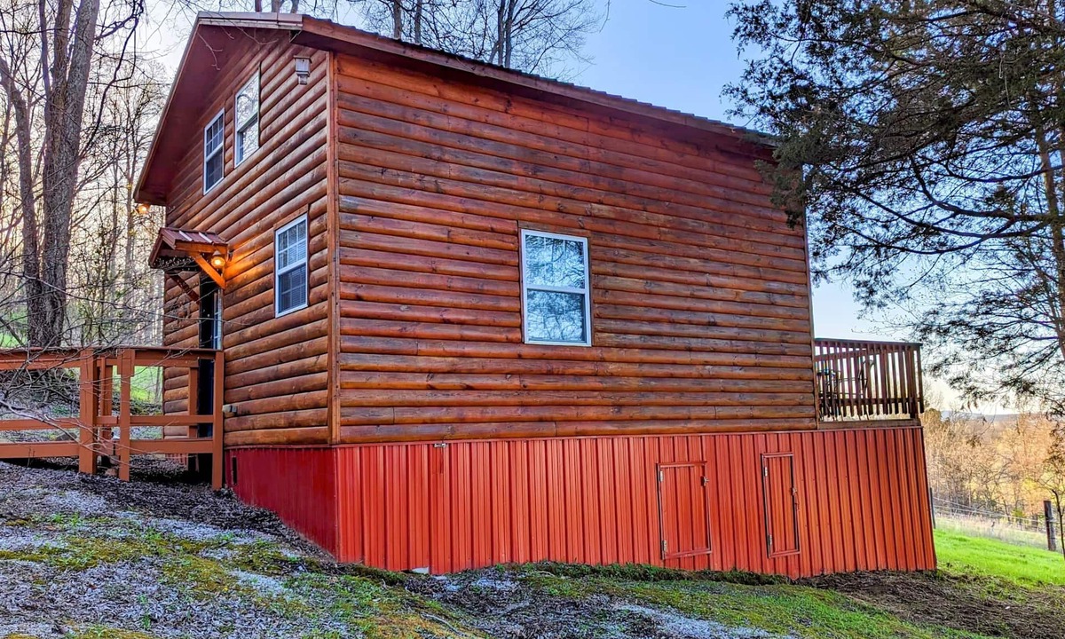 Sparta Cabin | "The FishCamp" a Cabin w/a Hot-Tub near Fall Creek Falls!, The FishCamp Cabin w/Loft Hot-tub and Vie.