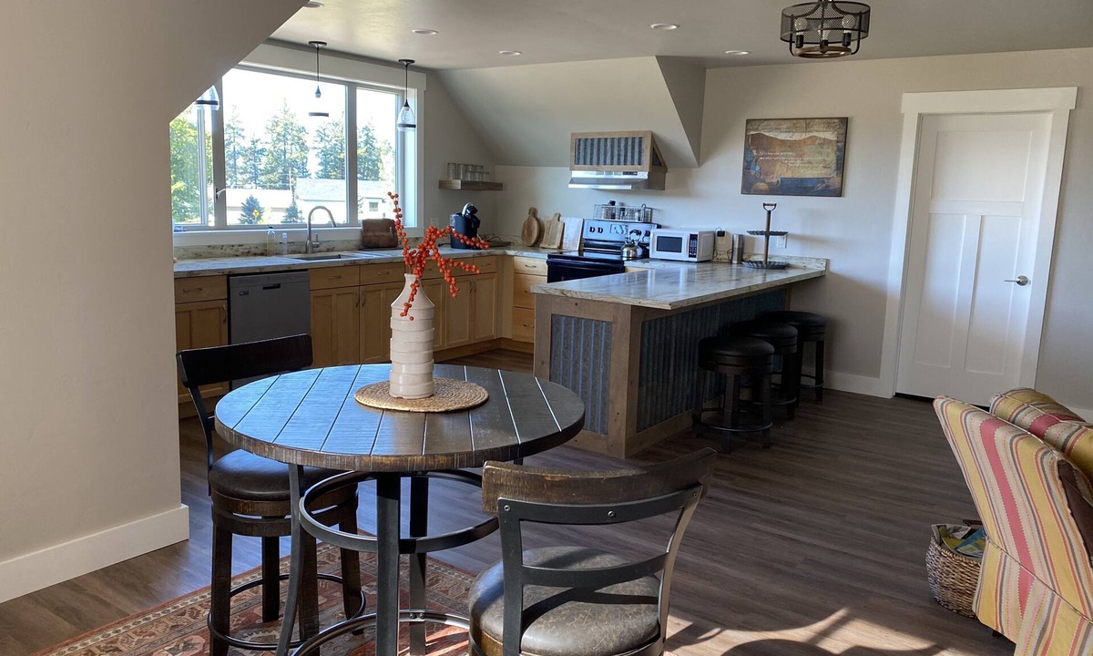 Bigfork Apartment | The Flat at Flathead Lake