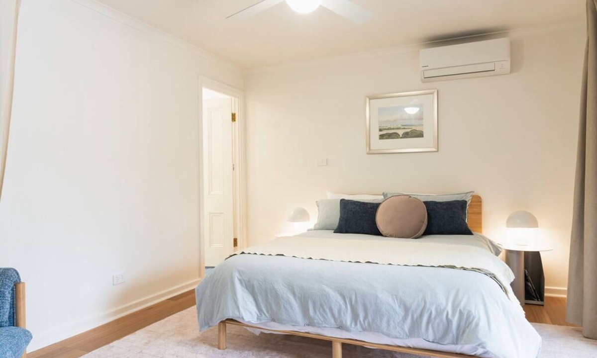 The Range Apartment | The Flat NooknPeaceful setting on a vineyard