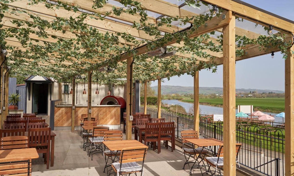 Twyning Hotel | The Fleet