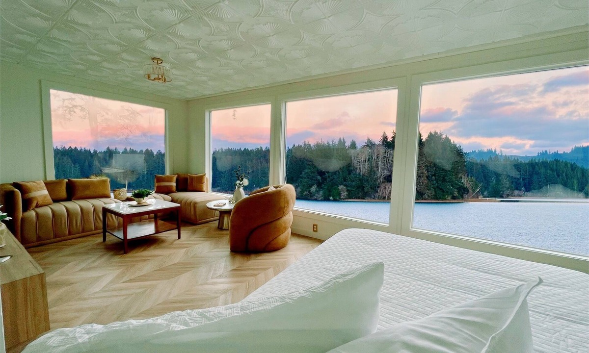 Dunes City Hotel | The Florentine Waterfront Hotel