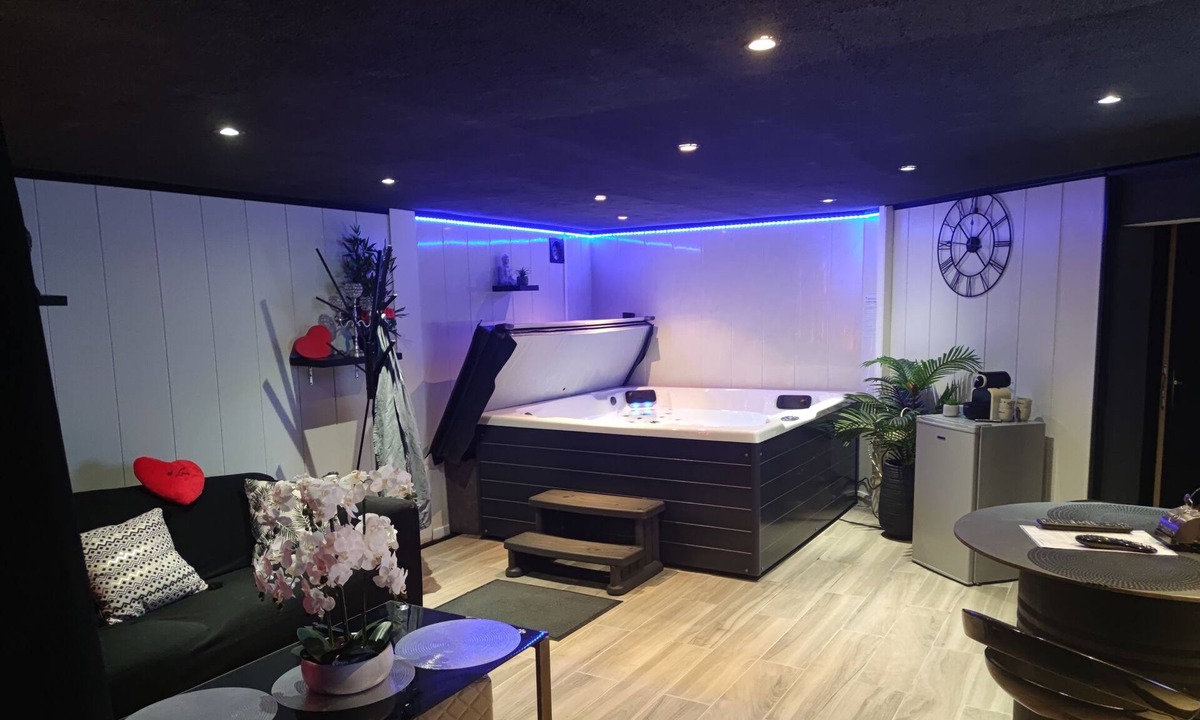 Campsas House | The Font Blanque bubbles