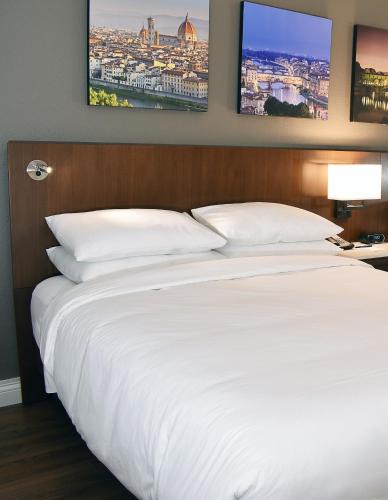 Indianapolis Hotel | The Fontana Hotel