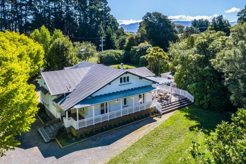 Pirinoa House | The Forest House