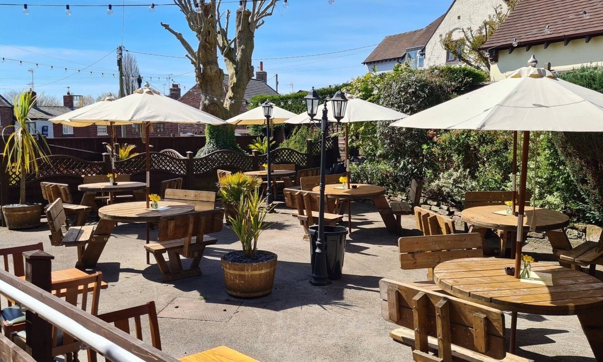 Tarporley Hotel | The Foresters Arms