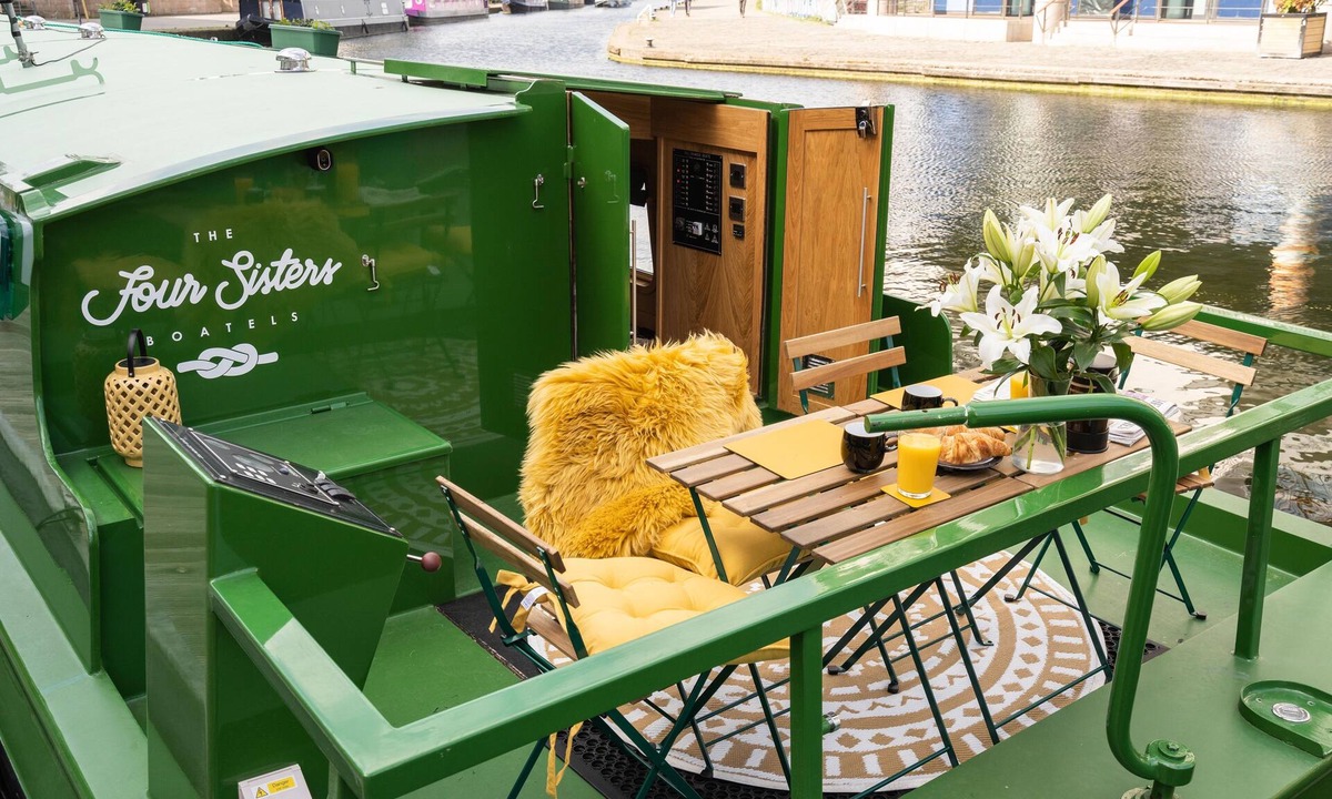 Tollcross Apartment | The Four Sisters Boatel